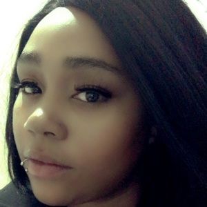 Meet your Posher, Cassandra